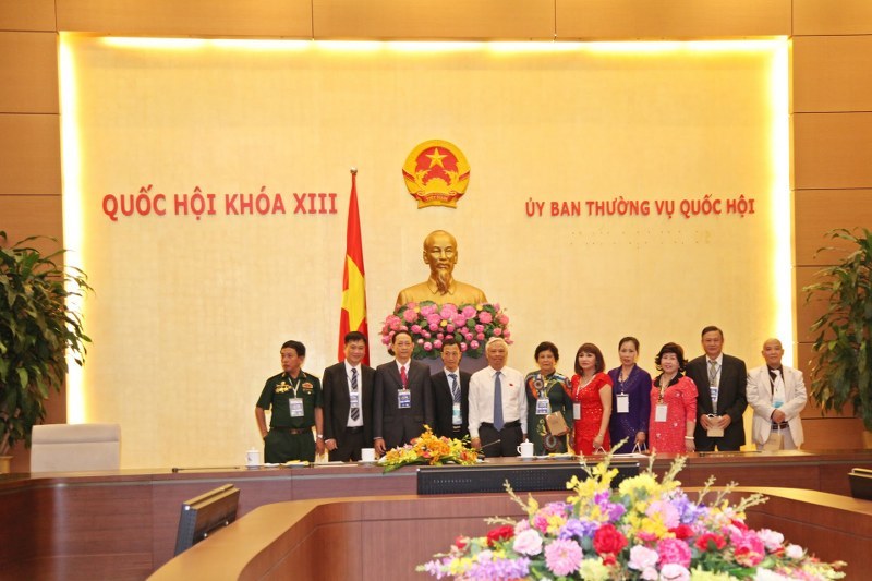IBV Thực địa