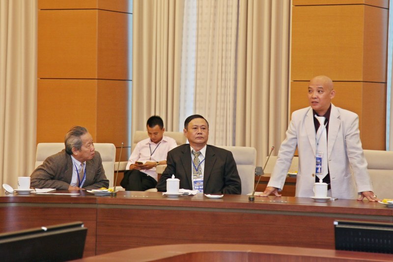 IBV Thực địa